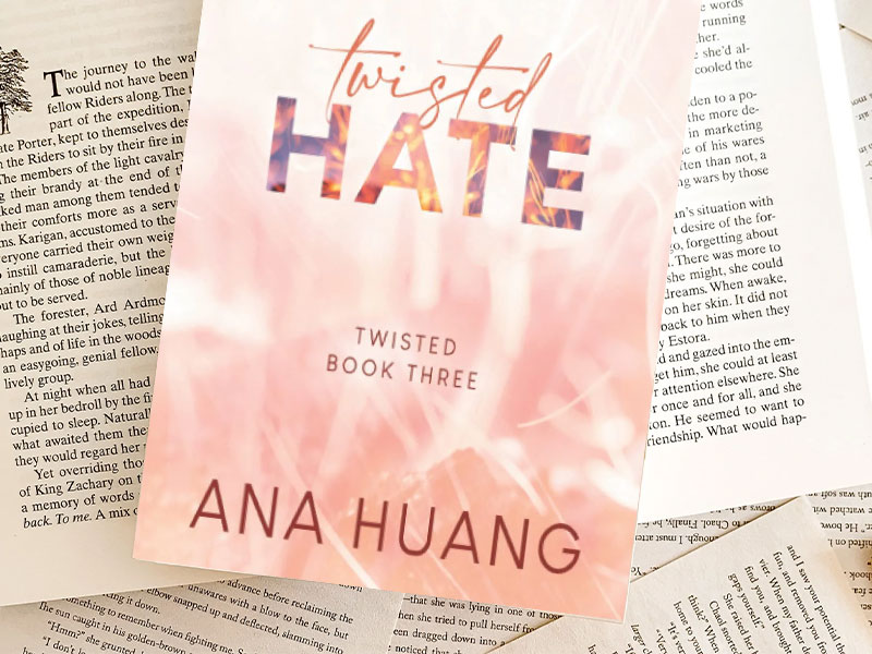 Book review: The Twisted series: book by Ana Huang